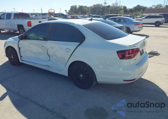 3VWD17AJ2GM267269: 44452635