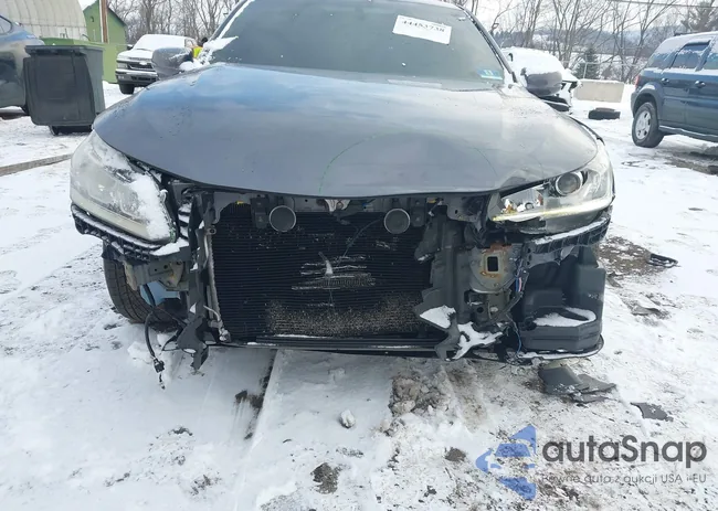 1HGCR2F88HA196093: 44453738