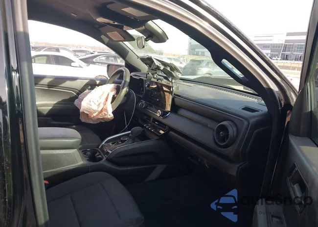 1GCPTEEK6R1241050: 44453800