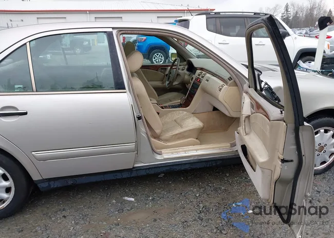 WDBJF65F2WA648301: 44453918