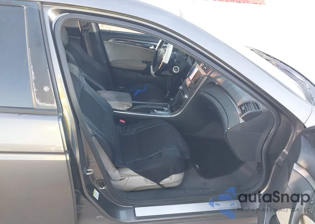 19UUA76568A040701: 44453943