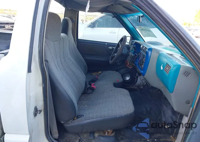 1GCCS14Z8S8252931: 44454302