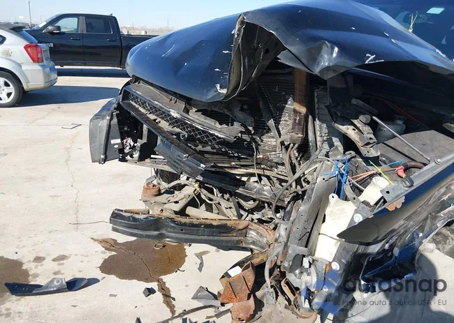 1GNFC13J48R152633: 44454317