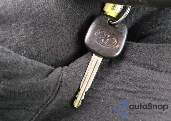 2T1BURHE8EC033097: 44454325