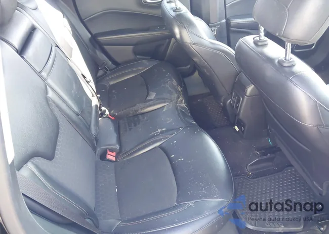 3C4NJDBB8KT792610: 44453347