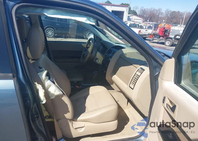 1FMCU9EG6CKA70375: 44453399