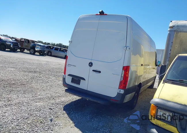 W1Y40CHY7MT057843: 44453444