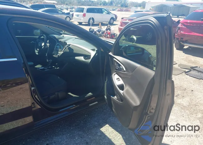 1G1ZG5ST1LF151673: 44453465