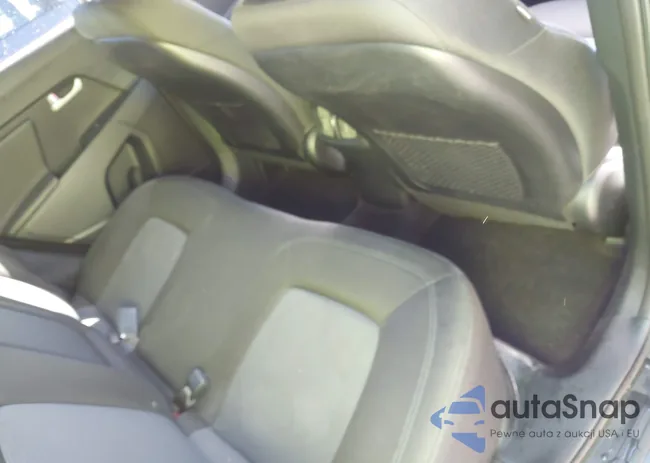 KNDPBCAC3F7770065: 44453484