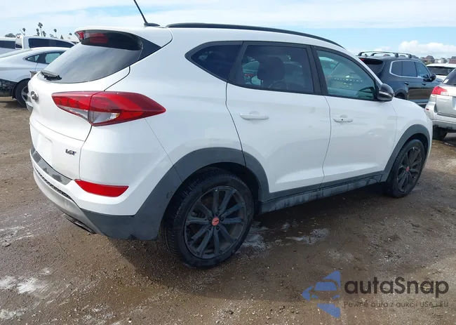 KM8J33A28HU543500: 44453501