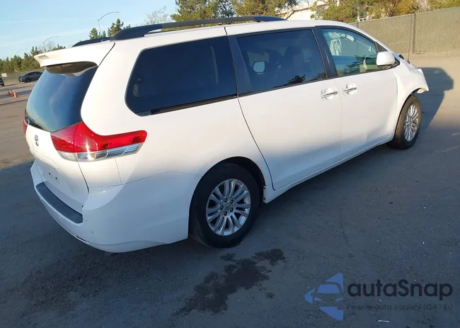 5TDYK3DC1ES513359: 44453664