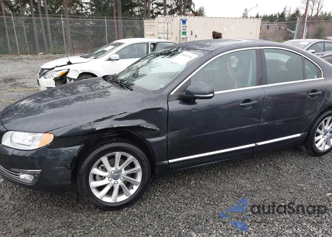 YV140MAM6F1190491: 44453724