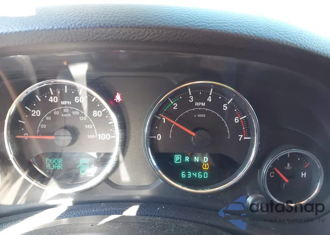 1J4BA5H10BL571936: 44454737