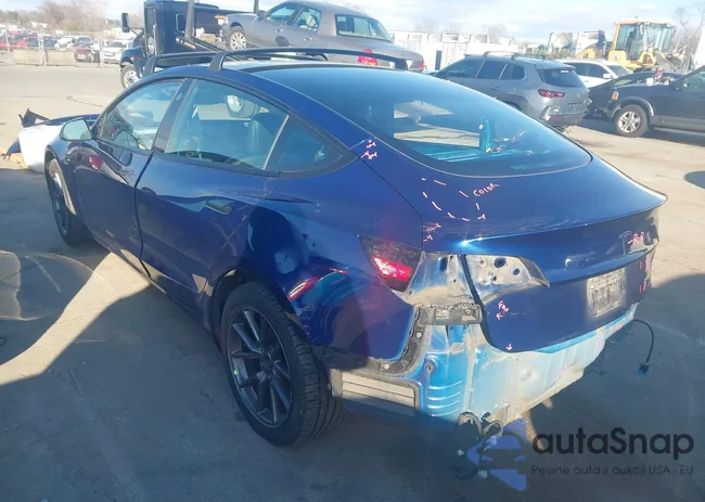 5YJ3E1EB3NF103677: 44454842