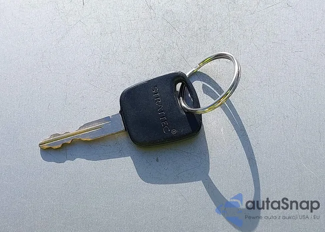 1FAFP42XX2F243053: 44454939