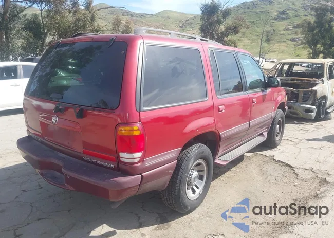 4M2ZU52P2XUJ13609: 44454955