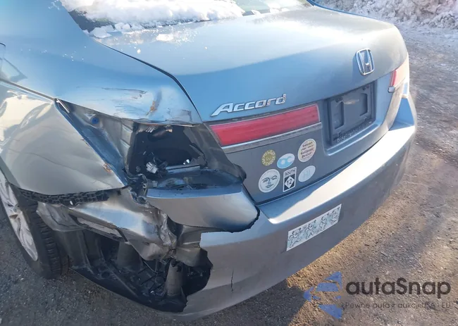 1HGCP2F32BA041105: 44455216