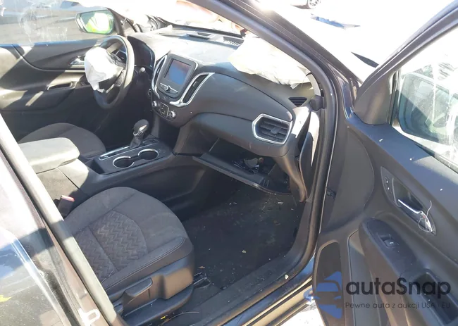 2GNAXWEV3N6144031: 44454400