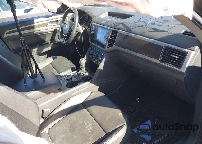 1V2UR2CA8KC541742: 44454551