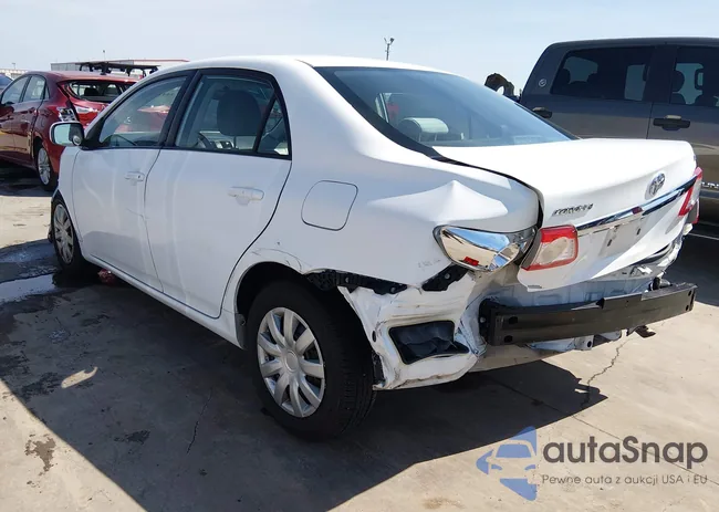 2T1BU4EE2BC607941: 44454555