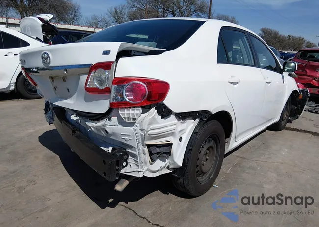 2T1BU4EE2BC607941: 44454555