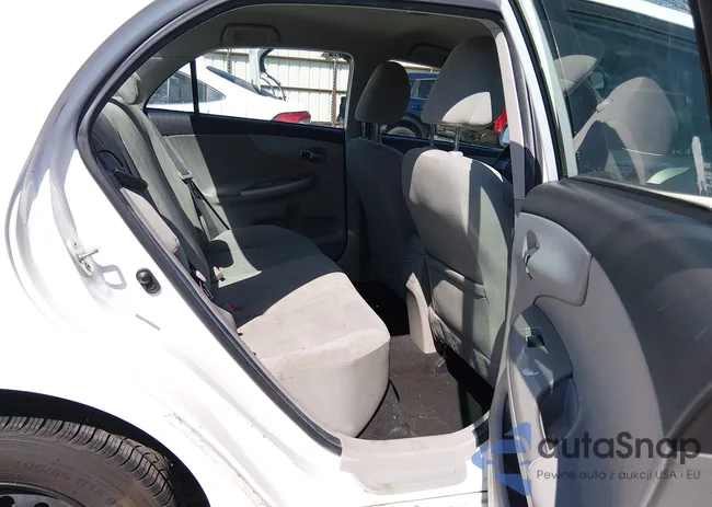 2T1BU4EE2BC607941: 44454555