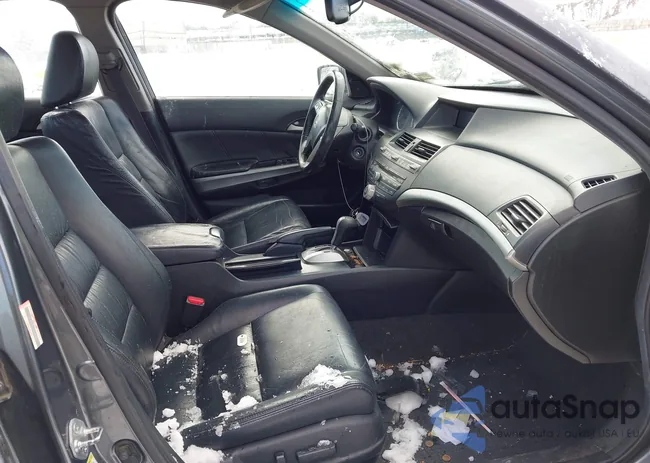 1HGCP3F86AA018829: 44454618