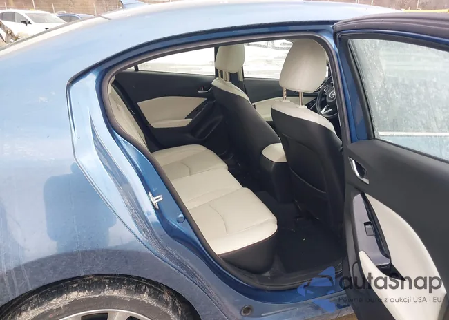 JM1BN1W34H1101632: 44454643