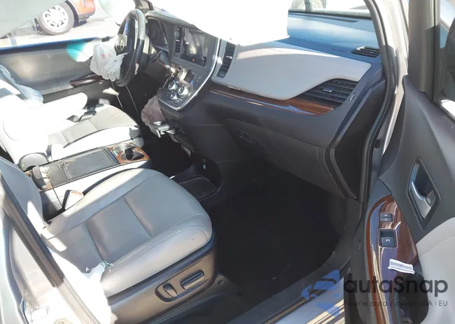 5TDYK3DC2FS551779: 44454688