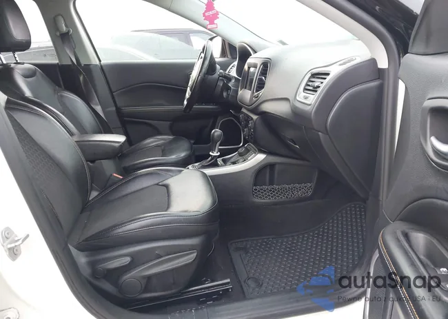 3C4NJDBB9JT470508: 44455959