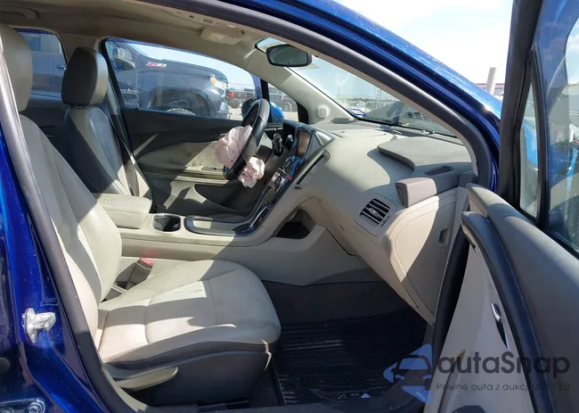 1G1RB6E40DU126043: 44455997