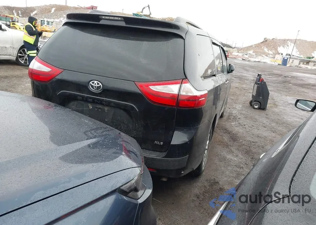 5TDYK3DC6FS661671: 44456179