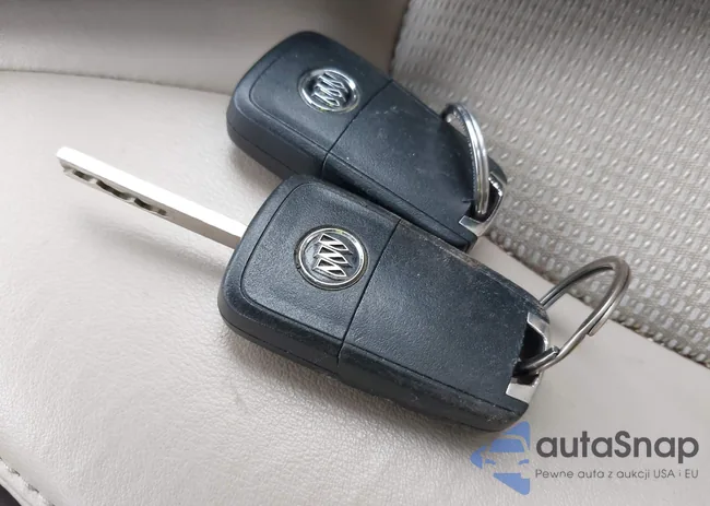 1G4PR5SKXE4204915: 44455349