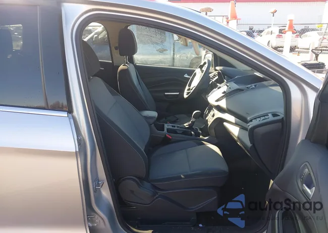 1FMCU0GD9HUE06451: 44455487