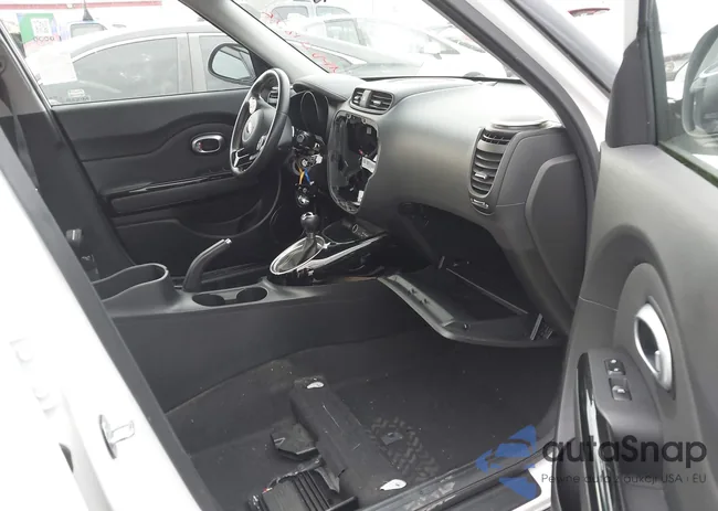 KNDJP3A57G7293800: 44455538