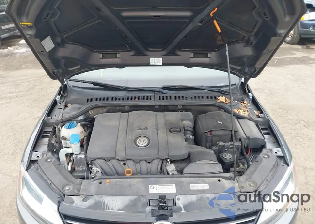 3VWDX7AJ7DM305671: 44455548