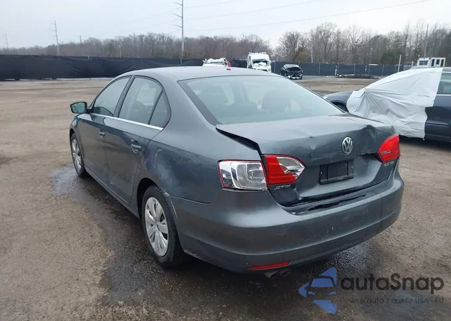 3VWDX7AJ7DM305671: 44455548