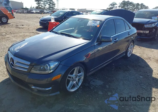 WDDGF4HB2DR270512: 44456362