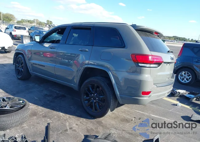 1C4RJEAG3MC824673: 44456385