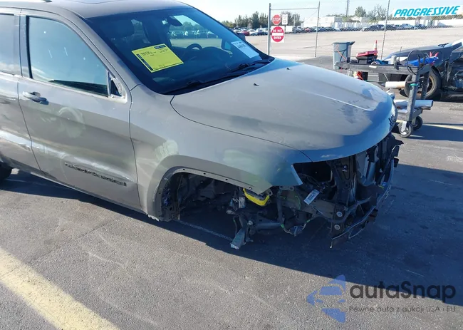 1C4RJEAG3MC824673: 44456385