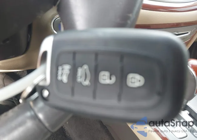 KMHGC4DDXDU214322: 44456616