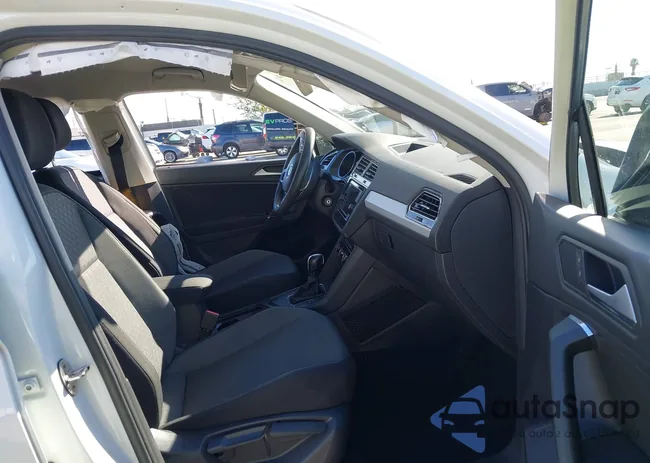 3VV1B7AX0LM132133: 44458044