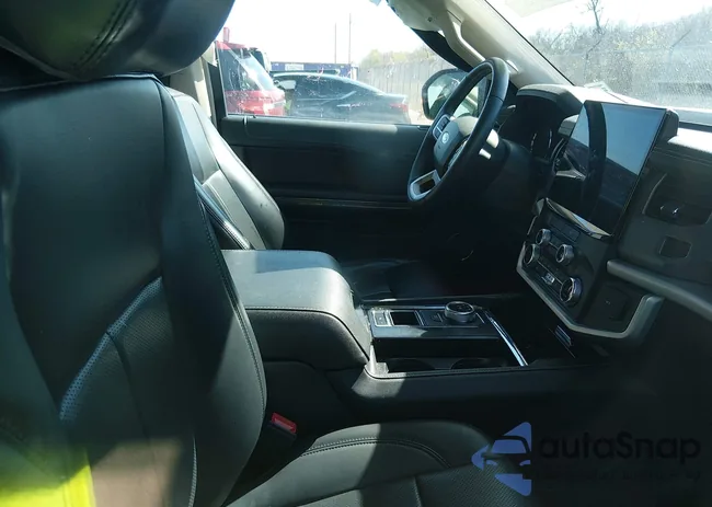 1FMJU1HT7NEA49490: 44457336