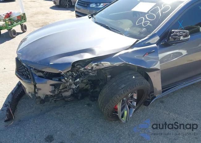 19UUB2F63JA008075: 44457572