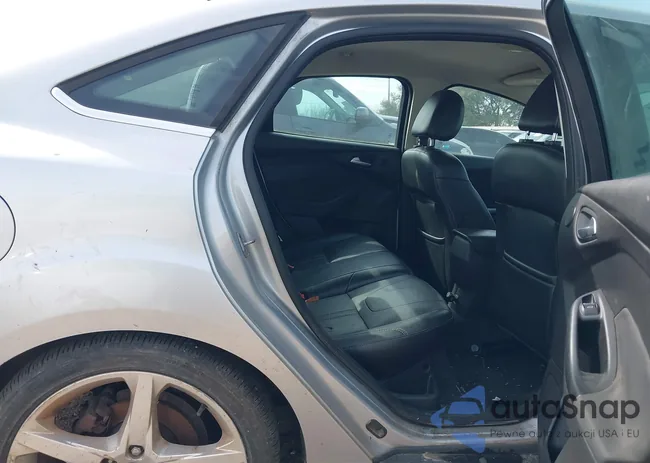 1FADP3J2XEL143810: 44458980