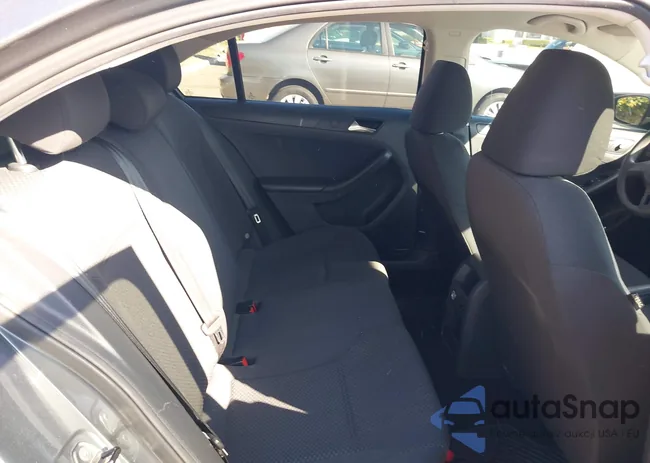 3VW2K7AJ7EM303880: 44459190