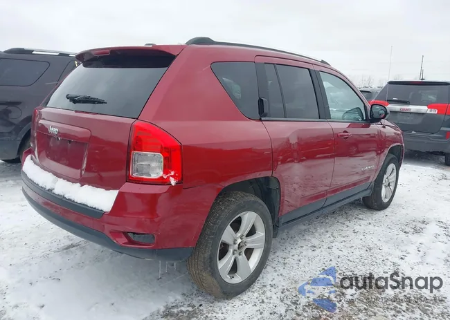 1C4NJDBB8CD525572: 44458341