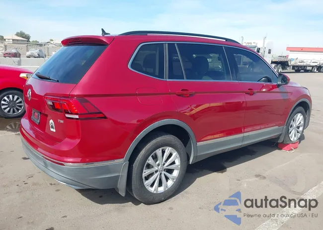 3VV3B7AX1JM031446: 44458417