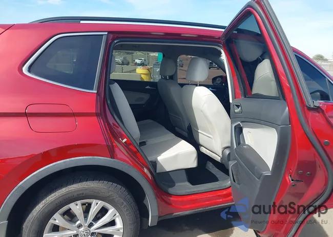 3VV3B7AX1JM031446: 44458417