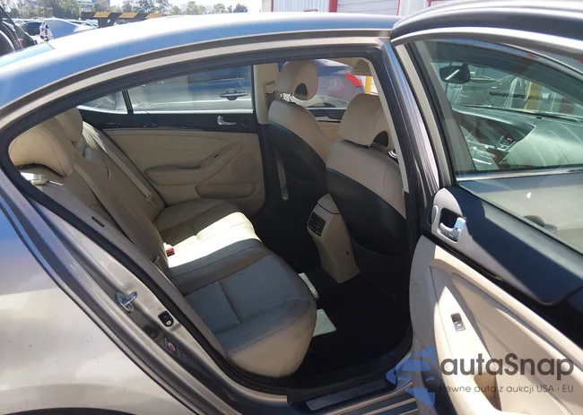 KNALN4D76E5152353: 44458442